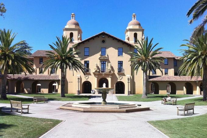 Станфорд универзитет