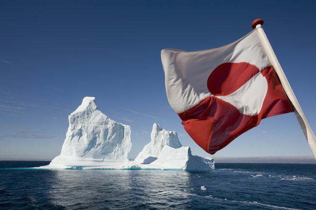 Застава Гренланда на трајекту Арцтиц Умиак Лине