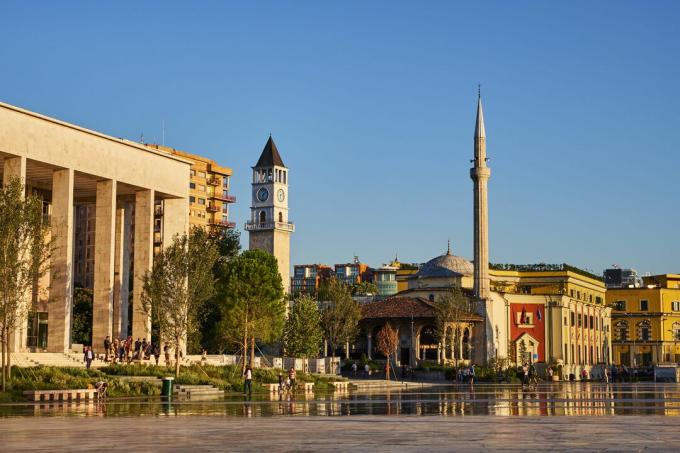 Албанија, Тирана, трг Скандербег